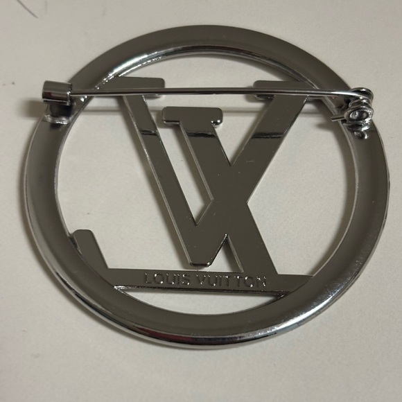 Louis Vuitton Silver Metal Logo Pin - Picture 2 of 3
